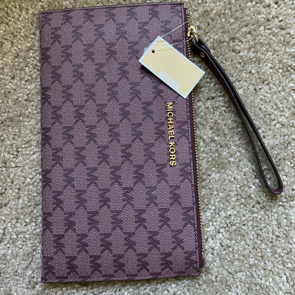 Michael Kors clutch